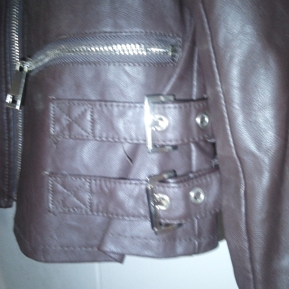 Women's Jacket - Picture 10 of 13